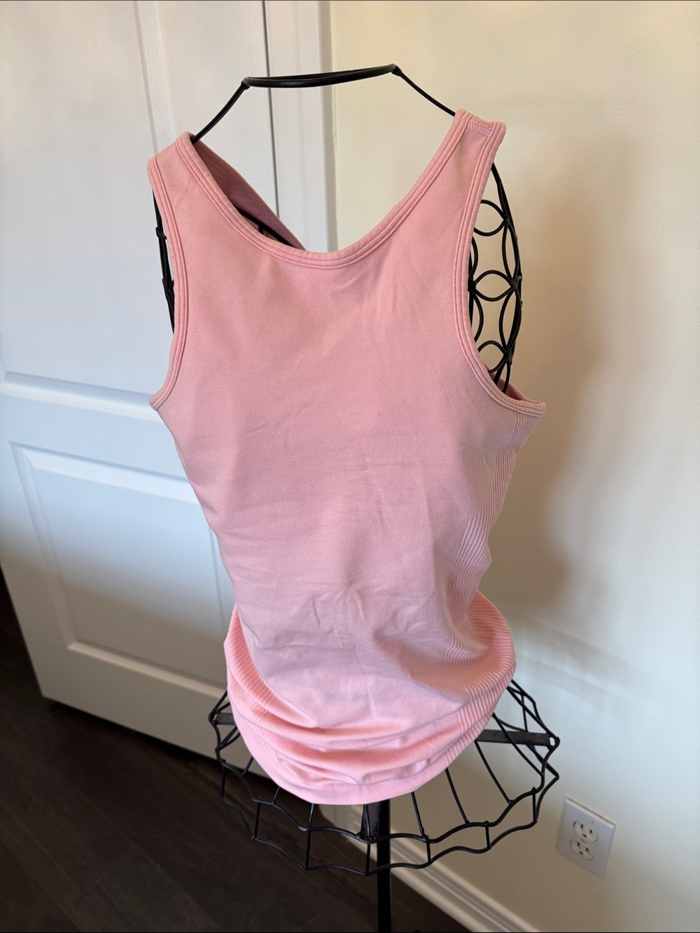 Lululemon Athletica Pink Approx SZ 6-8 Built in Bra Textured Tank